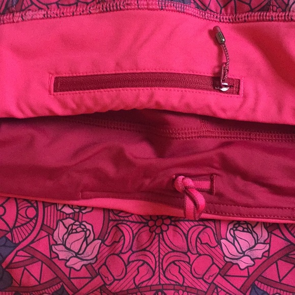 {Lululemon} Skirt Size 12 - Picture 2 of 6